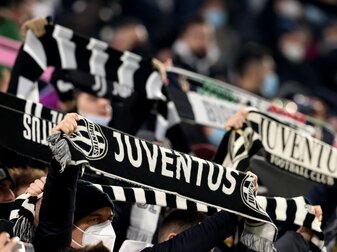 Die UEFA eröffnete ein Verfahren wegen des Vorwurfs des «diskriminierenden Verhaltens» italienischer Fans. Die UEFA eröffnete ein Verfahren wegen des Vorwurfs des «diskriminierenden Verhaltens» italienischer Fans.