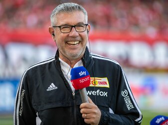 Trainer Urs Fischer von Union Berlin erhofft sich von seiner Mannschaft ein gutes Ergebnis im Europacup. Trainer Urs Fischer von Union Berlin erhofft sich von seiner Mannschaft ein gutes Ergebnis im Europacup.