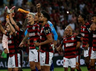 Spieler von Flamengo Rio de Janeiro feiern den 2:1-Sieg. Spieler von Flamengo Rio de Janeiro feiern den 2:1-Sieg.
