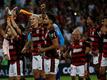 Spieler von Flamengo Rio de Janeiro feiern den 2:1-Sieg.