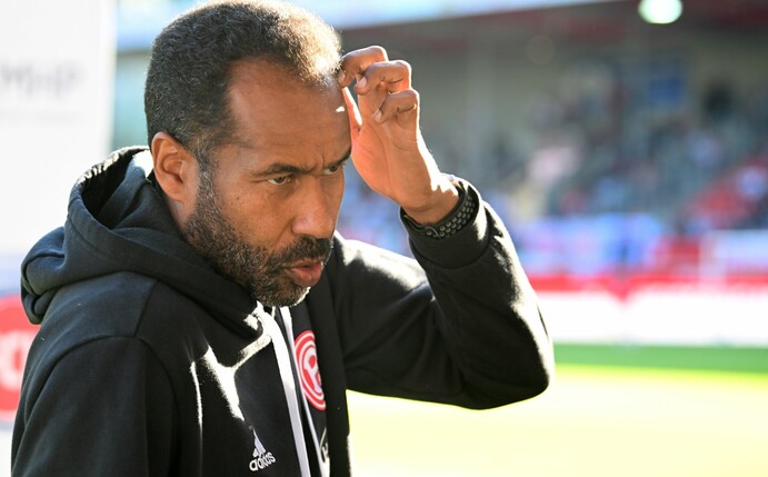 Düsseldorfs Trainer Daniel Thioune hat Personalsorgen.