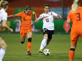 Frauen-WM 2027: DFB bewirbt sich mit Dortmund, Duisburg, Düsseldorf und Köln Frauen-WM 2027: DFB bewirbt sich mit Dortmund, Duisburg, Düsseldorf und Köln