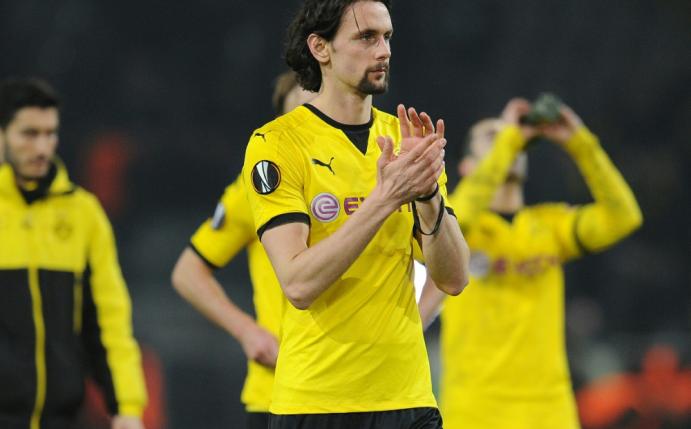 Für Neven Subotic ist die Saison gelaufen (Quelle: FIRO/SID-IMAGES)