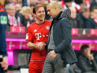 Trainer Pep Guardiola (r.) und WM-Held Mario Götze (Quelle: PIXATHLON/SID-IMAGES) Trainer Pep Guardiola (r.) und WM-Held Mario Götze (Quelle: PIXATHLON/SID-IMAGES)