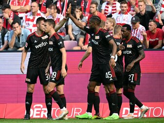 Unions Spieler bejubeln das Tor zur 1:0-Führung beim 1. FC Köln. Unions Spieler bejubeln das Tor zur 1:0-Führung beim 1. FC Köln.