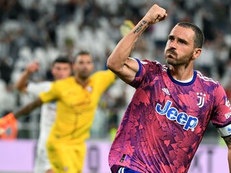 Schlussphase mit vier Platzverweisen: Juve rettet Punkt Schlussphase mit vier Platzverweisen: Juve rettet Punkt