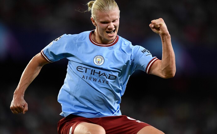 Stürmer Erling Haaland trifft auch für Manchester City.