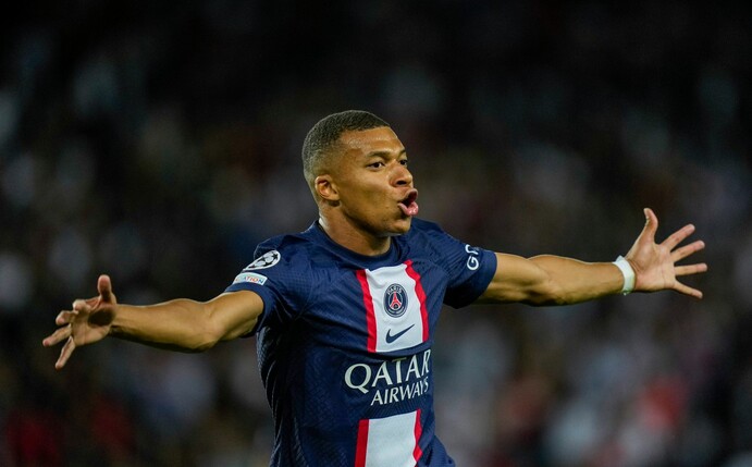 Könnte PSG laut einem Bericht schon 2024 verlassen: Kylian Mbappé.