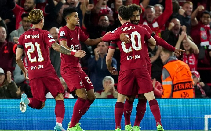 Die Liverpooler Spieler feiern den Sieg gegen Ajax Amsterdam.