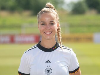 Nationalspielerin Giulia Gwinn trifft zum Bundesliga-Auftakt mit dem FC Bayern auf Eintracht Frankfurt. Nationalspielerin Giulia Gwinn trifft zum Bundesliga-Auftakt mit dem FC Bayern auf Eintracht Frankfurt.