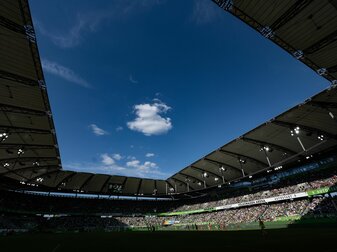Blick in die Arena in Wolfsburg. Blick in die Arena in Wolfsburg.