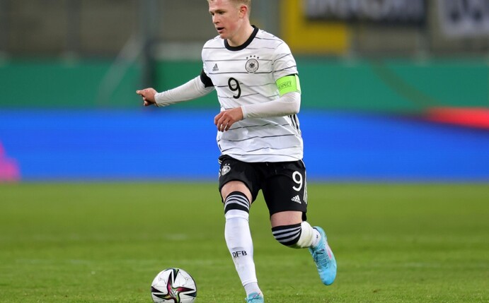 U21 ohne Kapitän Burkardt gegen Frankreich und England