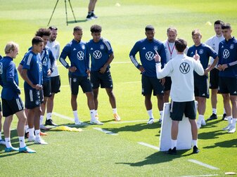 DFB-Team: WM-Trainingslager und letzter Test im Oman DFB-Team: WM-Trainingslager und letzter Test im Oman