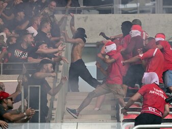 Erster Prozess wegen Ausschreitungen in Nizza verschoben Erster Prozess wegen Ausschreitungen in Nizza verschoben