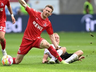 Frankfurts Sebastian Rode (r) und Kölns Florian Kanz kämpfen um den Ball. Frankfurts Sebastian Rode (r) und Kölns Florian Kanz kämpfen um den Ball.