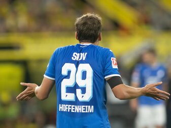 Droht für die Partie gegen den SC Freiburg auszufallen: Hoffenheims Robert Skov. Droht für die Partie gegen den SC Freiburg auszufallen: Hoffenheims Robert Skov.