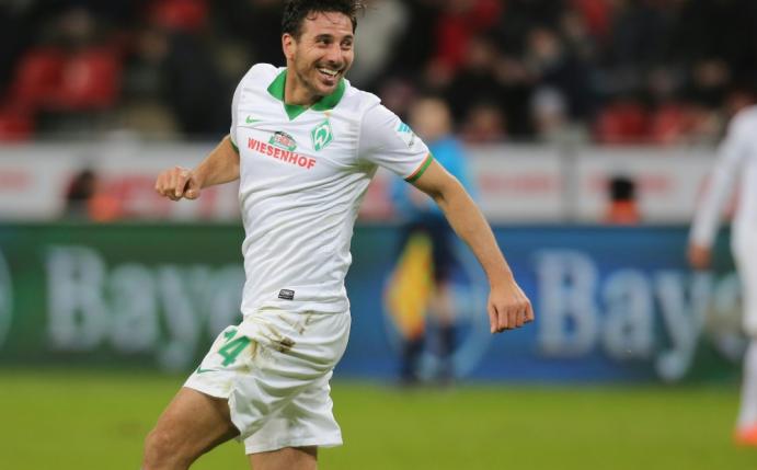 Kicker: Pizarro mit Faserriss (Quelle: PIXATHLON/SID-IMAGES)