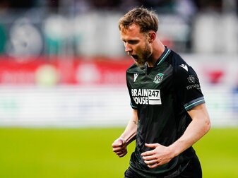 Cedric Teuchert, Hannovers Torschütze zum 1:0 jubelt, feiert seinen Treffer. Cedric Teuchert, Hannovers Torschütze zum 1:0 jubelt, feiert seinen Treffer.