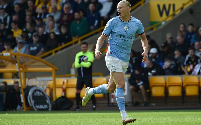 Hat schon wieder getroffen: Erling Haaland feiert sein Tor für Manchester City.