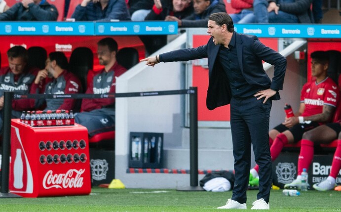 Trainer Gerardo Seoane und seine Leverkusener stehen nach sieben Bundesligaspielen bei nur fünf Punkten.