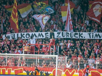 «Willkommen zurück, Timo!» Die Fans von Union Berlin freuen sich über die Rückkehr ihres Innenverteidigers. «Willkommen zurück, Timo!» Die Fans von Union Berlin freuen sich über die Rückkehr ihres Innenverteidigers.