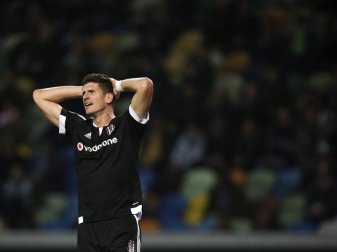 Mario Gomez verlore mit Besitktas Istanbul beim Stadtnachbarn Kasimpasa. Foto: Mario Cruz Mario Gomez verlore mit Besitktas Istanbul beim Stadtnachbarn Kasimpasa. Foto: Mario Cruz