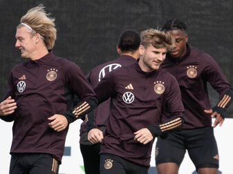 Hat sich einen grippalen Infekt zugezogen: Julian Brandt beim Training auf dem DFB-Campus. Hat sich einen grippalen Infekt zugezogen: Julian Brandt beim Training auf dem DFB-Campus.