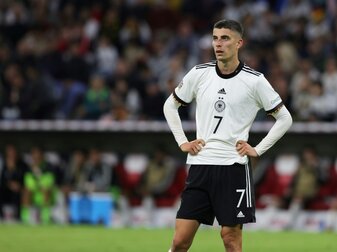 Lieber Mittelstürmer: Havertz fällt Zehner-Rolle "schwerer" Lieber Mittelstürmer: Havertz fällt Zehner-Rolle "schwerer"