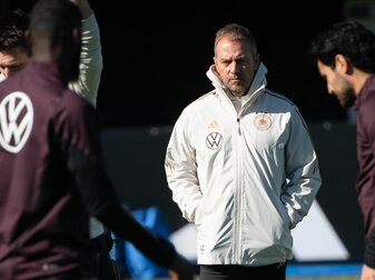 Bundestrainer Hansi Flick bei einer Trainingseinheit der DFB-Auswahl. Bundestrainer Hansi Flick bei einer Trainingseinheit der DFB-Auswahl.