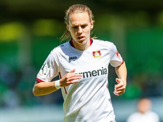 Leverkusen übernimmt mit Derbysieg vorerst Tabellenführung Leverkusen übernimmt mit Derbysieg vorerst Tabellenführung