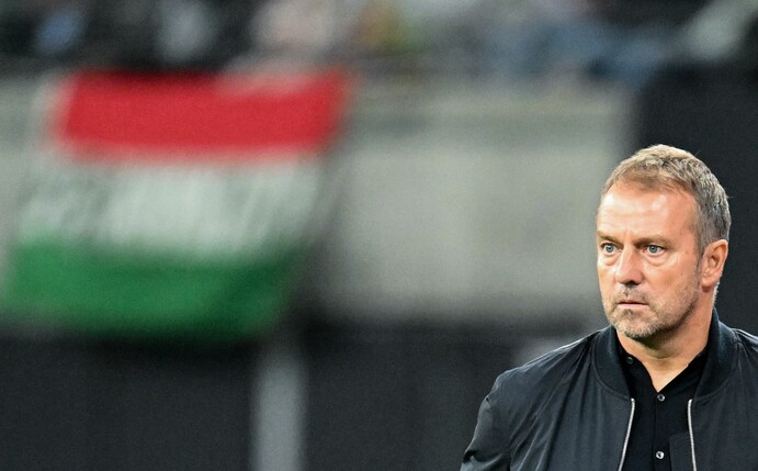 Flick muss Aufbauarbeit leisten: Nach der Niederlage gegen Ungarn braucht die Mannschaft neuen Mut.