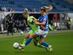 Die Wölfinnen um Alexandra Popp (l) konnten die Partie in Hoffenheim in den Schlussminuten drehen.