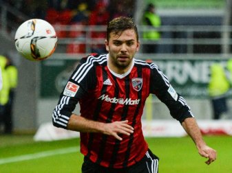 Lukas Hinterseer hat seinen Vertrag beim FC Ingolstadt bis 2017 verlängert. Foto: Armin Weigel Lukas Hinterseer hat seinen Vertrag beim FC Ingolstadt bis 2017 verlängert. Foto: Armin Weigel