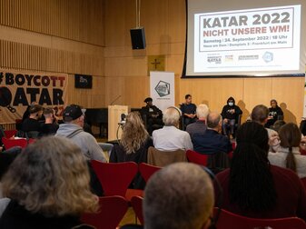 Die Veranstaltung «Katar 2022 - Nicht unsere WM!» fand in Frankfurt/Main statt. Die Veranstaltung «Katar 2022 - Nicht unsere WM!» fand in Frankfurt/Main statt.