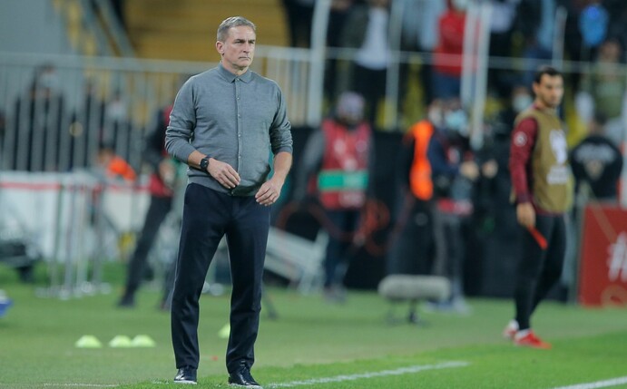 Trainer Stefan Kuntz unterlag mit der Türkei auf den Färöern mit 1:2.