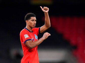 Der Engländer Jude Bellingham wurde von der englischen Presse gelobt. Der Engländer Jude Bellingham wurde von der englischen Presse gelobt.