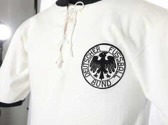 Eckel-Tochter verteidigt Nachlass-Versteigerung Eckel-Tochter verteidigt Nachlass-Versteigerung