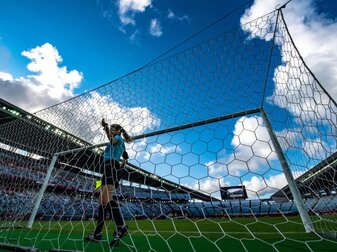 Erstmals Schiedsrichterin in Italiens Serie A im Einsatz Erstmals Schiedsrichterin in Italiens Serie A im Einsatz