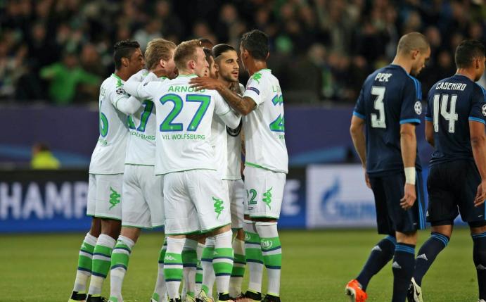 Dank einer Galavorstellung siegt Wolfsburg gegen Real (Quelle: FIRO/SID)