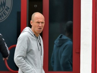 Arjen Robben ist frustriert (Quelle: PIXATHLON/SID-IMAGES) Arjen Robben ist frustriert (Quelle: PIXATHLON/SID-IMAGES)