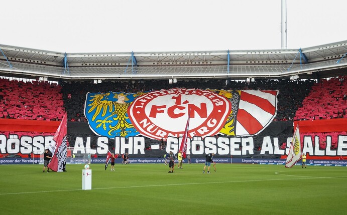 Die Stadt Nürnberg will im Stadion das Flutlicht ab 21 Uhr ausschalten.