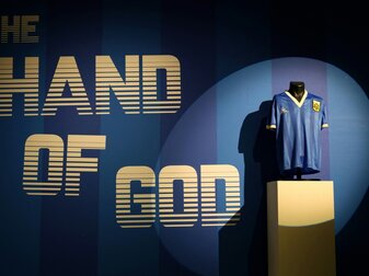 Maradona-Trikot von 1986 im WM-Museum ausgestellt Maradona-Trikot von 1986 im WM-Museum ausgestellt
