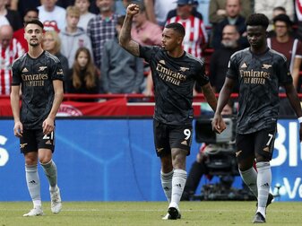 Derbysieger Arsenal bleibt an der Spitze Derbysieger Arsenal bleibt an der Spitze