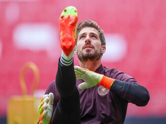 Torwart Kevin Trapp liegt im Ranking des Bundestrainers derzeit an dritter Stelle. Torwart Kevin Trapp liegt im Ranking des Bundestrainers derzeit an dritter Stelle.