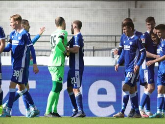 Früherer Club-Held Schleusener trifft: KSC bezwingt FCN Früherer Club-Held Schleusener trifft: KSC bezwingt FCN