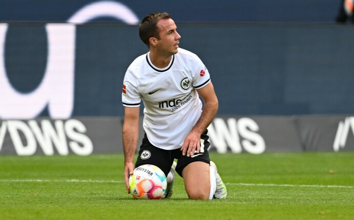 Der Frankfurter Mario Götze ist angeschlagen.