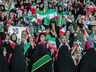 Die Spiele der beiden Teams Persepolis und Esteghlal Teheran fanden ohne Zuschauer statt. Die Spiele der beiden Teams Persepolis und Esteghlal Teheran fanden ohne Zuschauer statt.