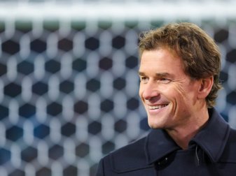 Plant Rückkehr in den Profi-Fußball: Jens Lehmann (Quelle: PIXATHLON/SID-IMAGES) Plant Rückkehr in den Profi-Fußball: Jens Lehmann (Quelle: PIXATHLON/SID-IMAGES)