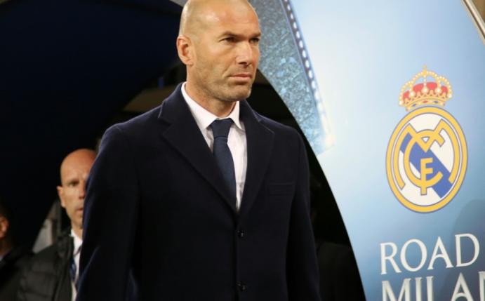Real-Trainer Zinédine Zidane gibt sich kämpferisch (Quelle: PIXATHLON/SID-IMAGES)