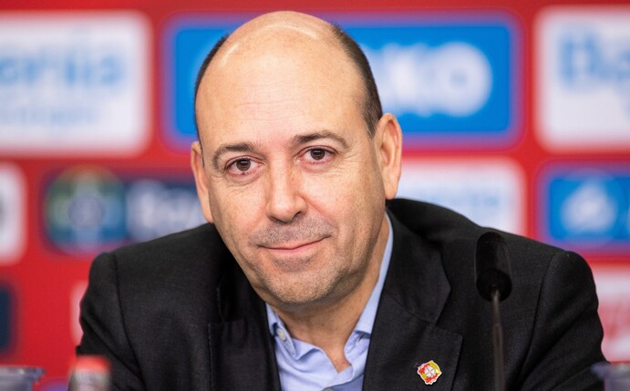Fernando Carro, Geschäftsführer von Bayer 04 Leverkusen, zur Situation um Trainer Gerardo Seoane.